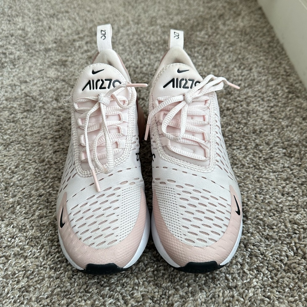 NIKE Air Max 270 Sneaker